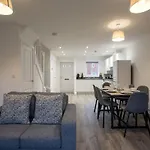 Modern 3 Bedroom House In Central Derby