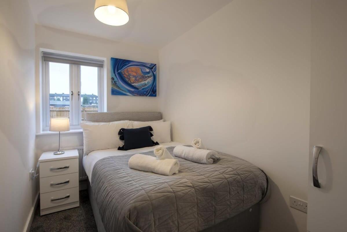 Modern 3 Bedroom House In *